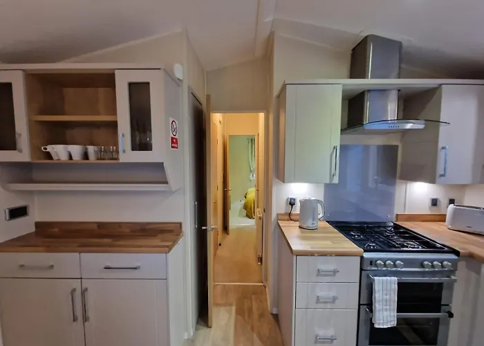 Beautiful Caravan Near Edinburgh Nr 9